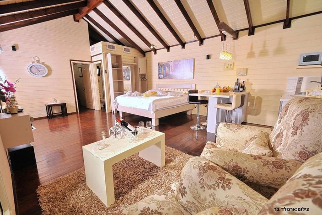 Between Sunrise And Sunset Suites Ya'ara 외부 사진